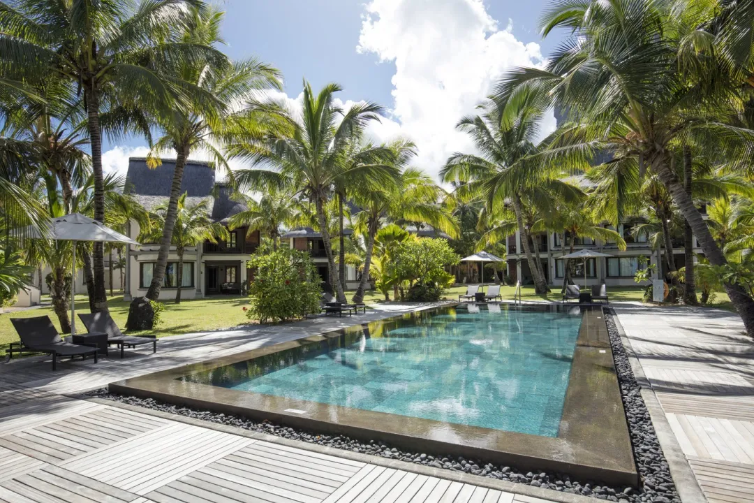 Dinarobin Beachcomber Resort & Spa - Pool View