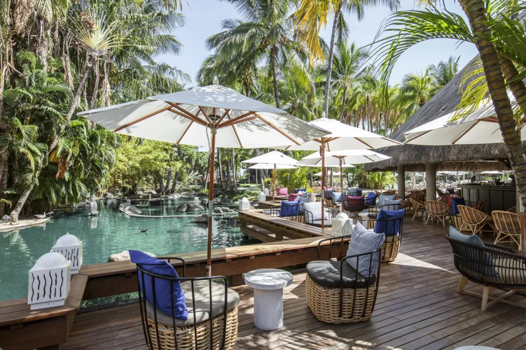 Canonnier Beachcomber Resort & Spa - Restaurant with Pool View
