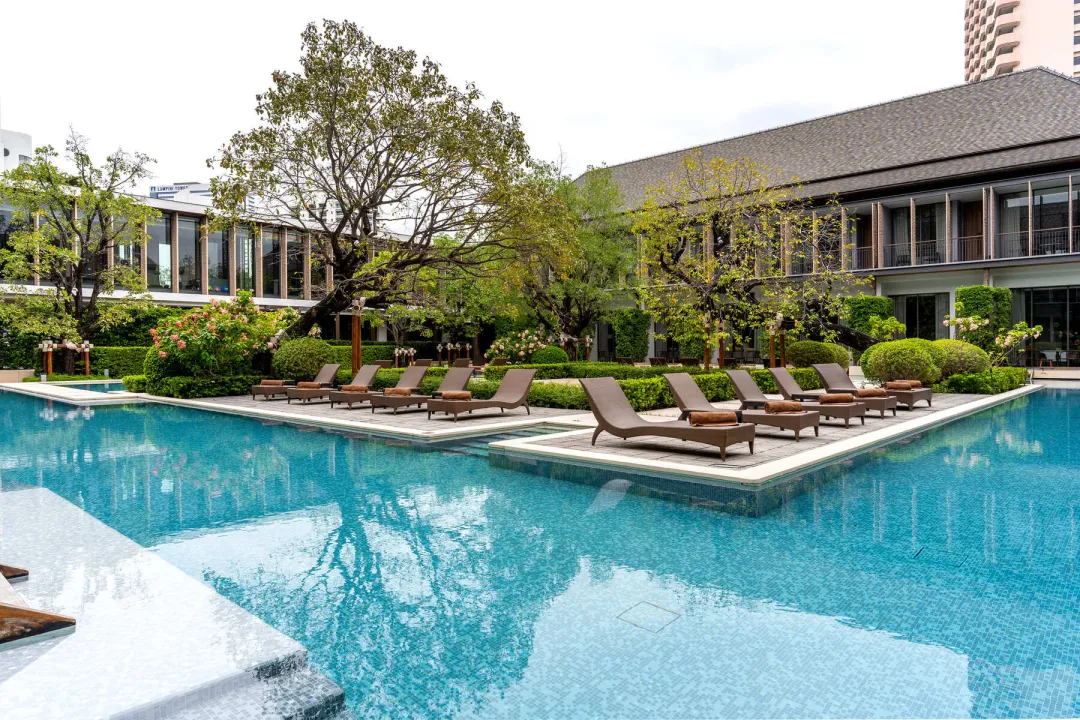 Villa Deva Resort & Hotel Bangkok - Pool Lounge