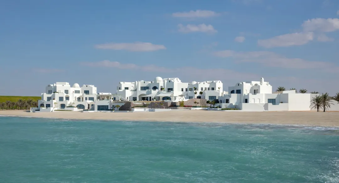 Anantara Santorini Abu Dhabi - Resort Exterior