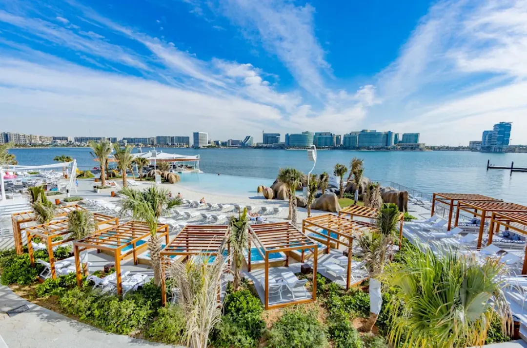 Hilton Abu Dhabi Yas Island - Pool Cabanas