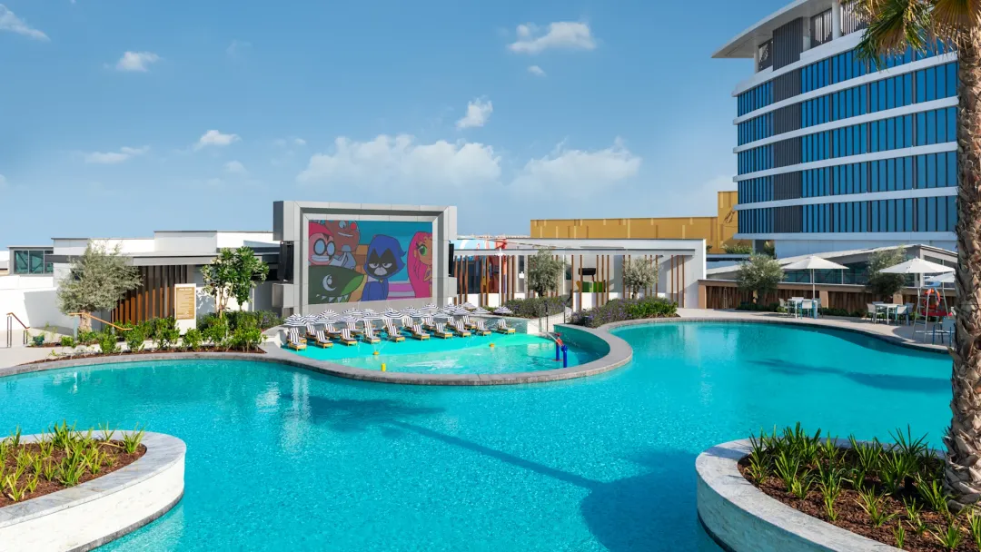 The WB Abu Dhabi Curio Collection by Hilton - Infinity Pool Aeria
