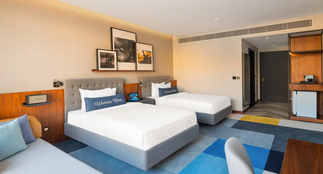 Two Double Beds Artist Room - Twin Bed View