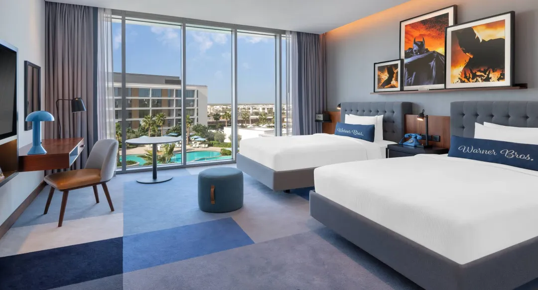 Two Double Beds Artist Room with Pool View - Twin Bed