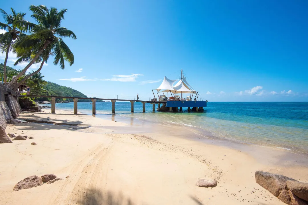 Coco De Mer Hotel - Beach