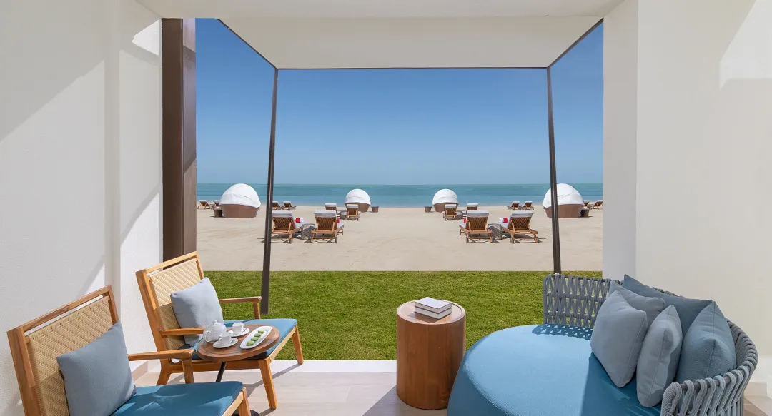 Deluxe Beach Front Room - Terrace Lounge