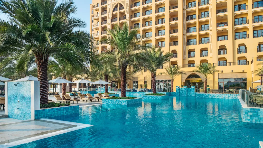 DoubleTree Hilton Marjan Island - Pool with View