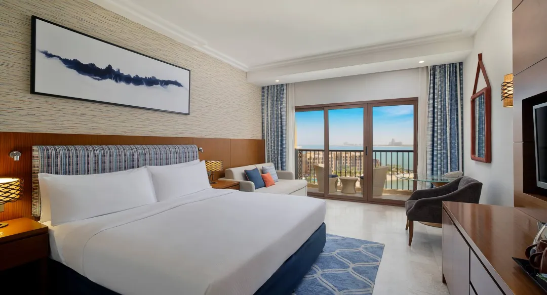 Guest Room with Sea View - King Bedroom