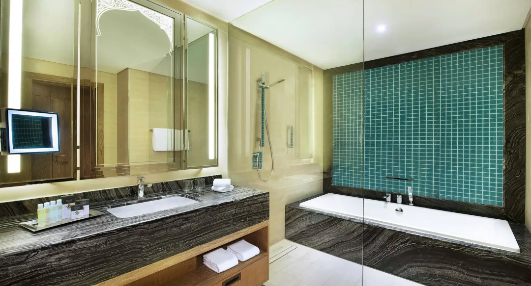 Bay Club Room with Sea View - Bathroom