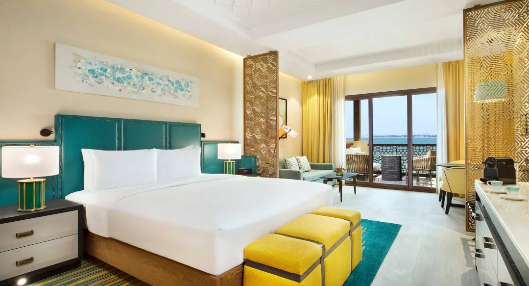 Bay Club Room with Sea View - King Bed