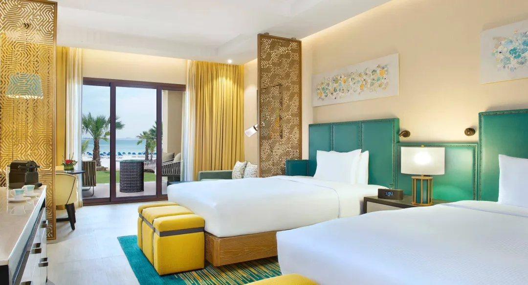 Bay Club Sea View Room with Beach Access - Twin Bed