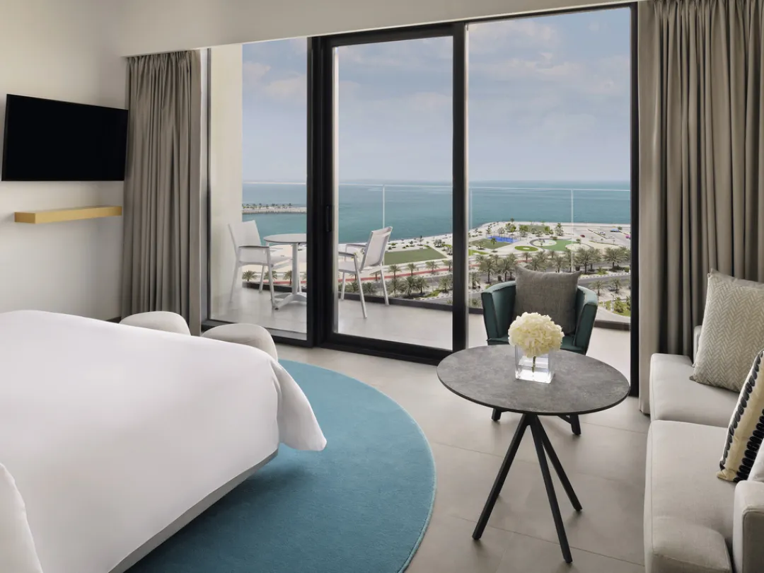 Deluxe Island Sea View Room - King Bed with View