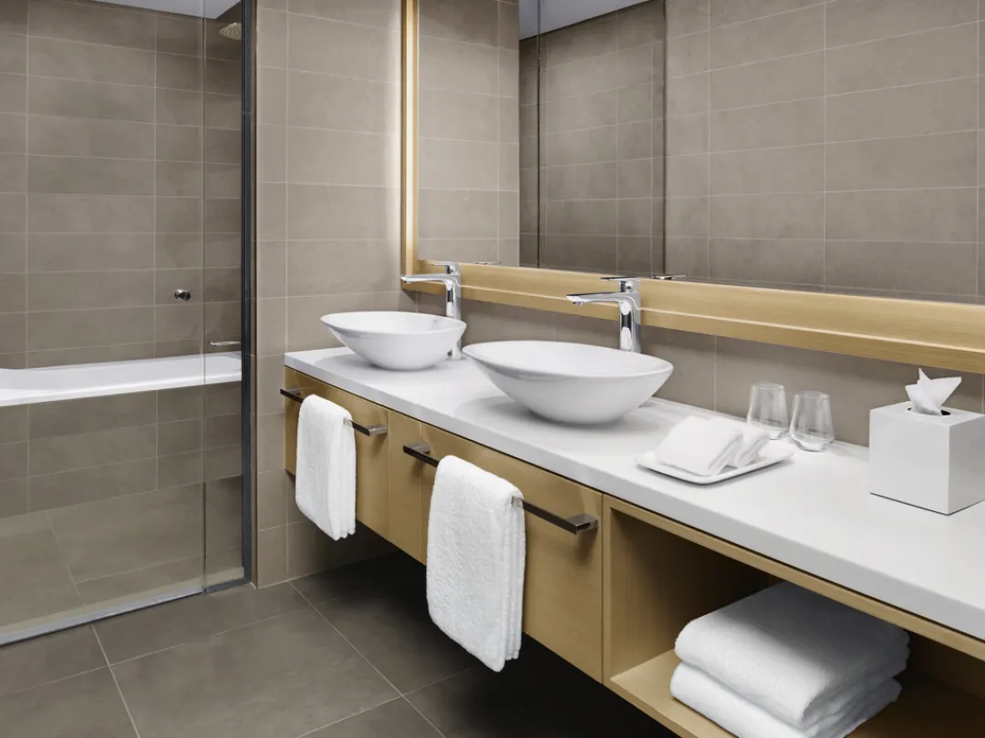 Family Room - Bathroom