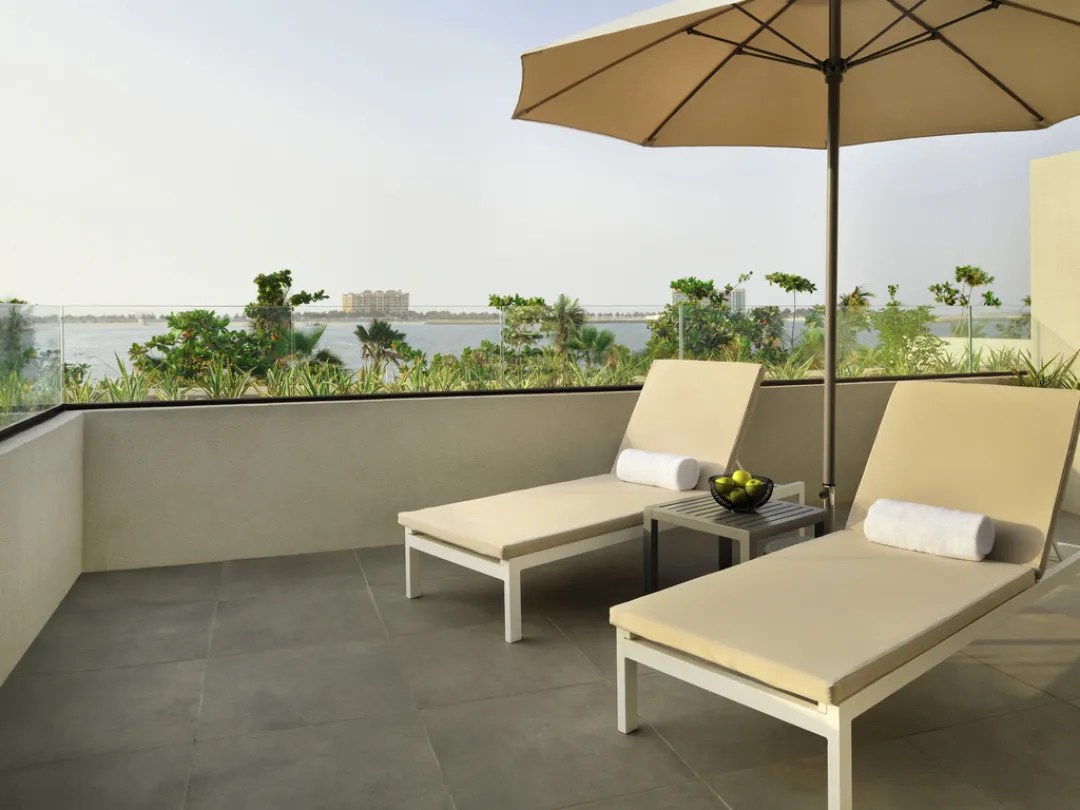 Beachfront Junior Suite with Private Terrace - Terrace Lounge