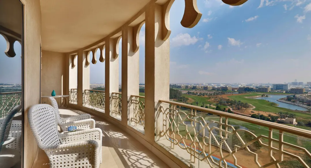 Two Queen Beds Premier Golf Course View Room -Balcony Lounge