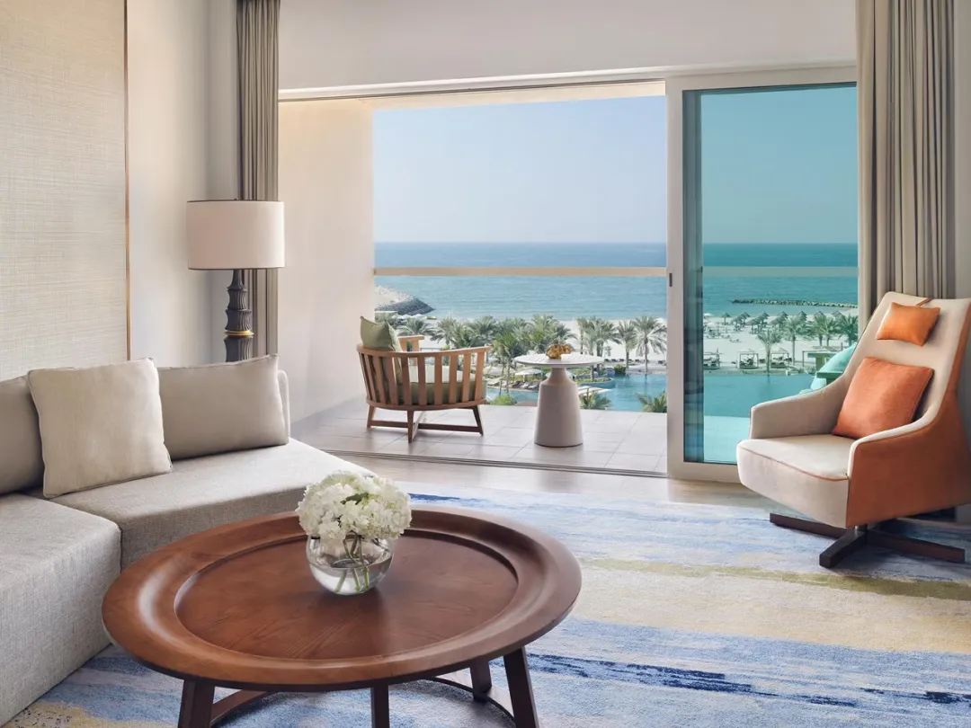One Bedroom Sea View Suite - Living Room