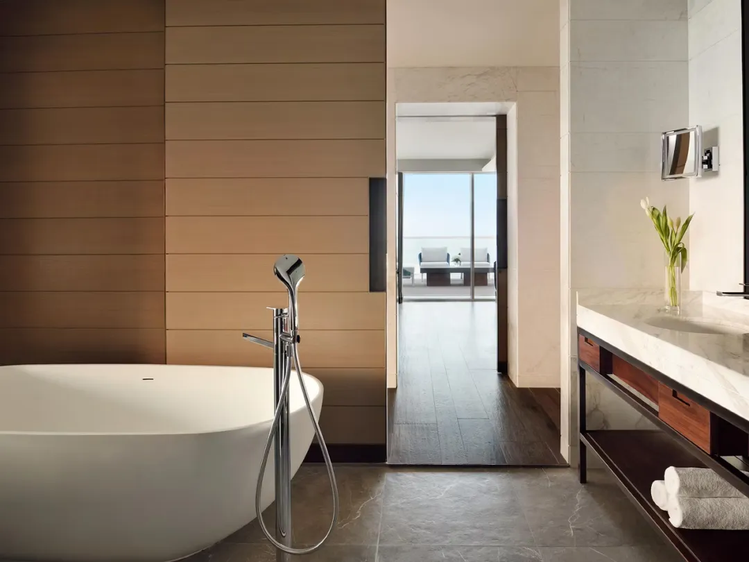 One Bedroom Club InterContinental Sea View Suite -Bathroom