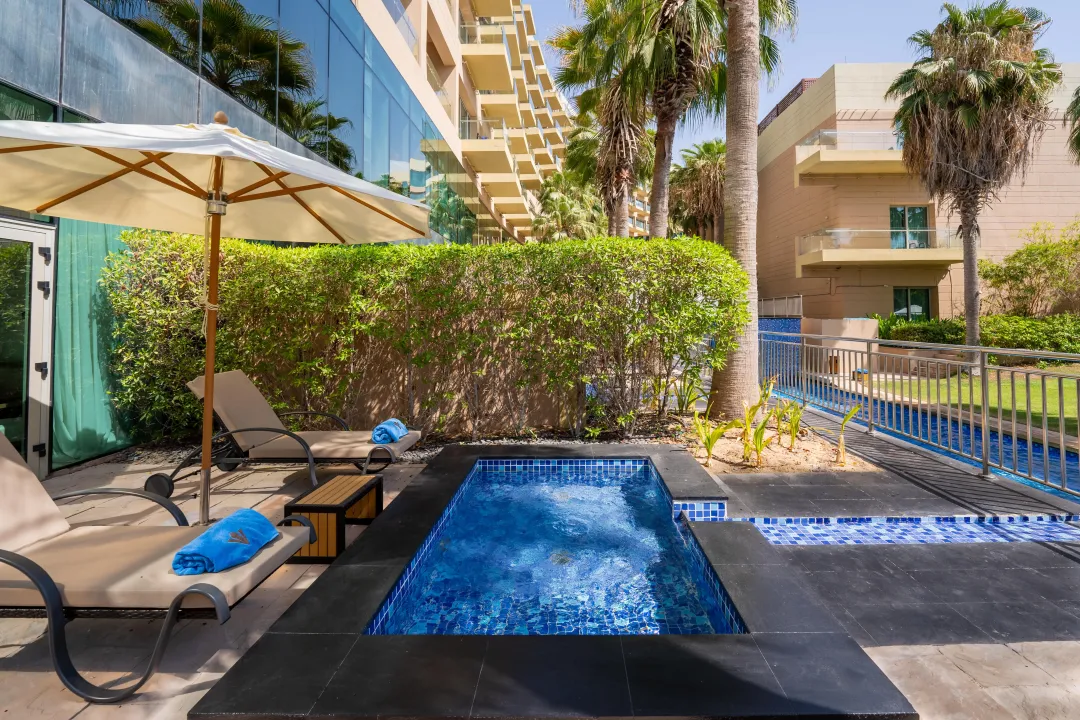 Wellness Room with Pool Access - Pool View