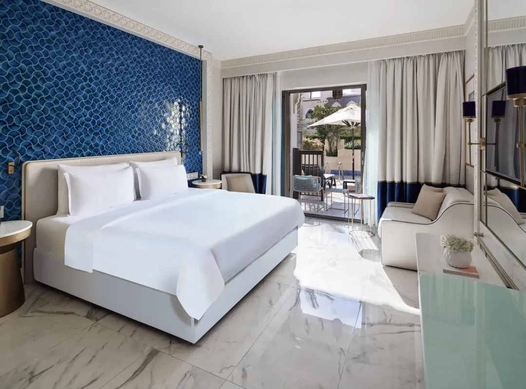 Premium Pool Access Room - Bedroom