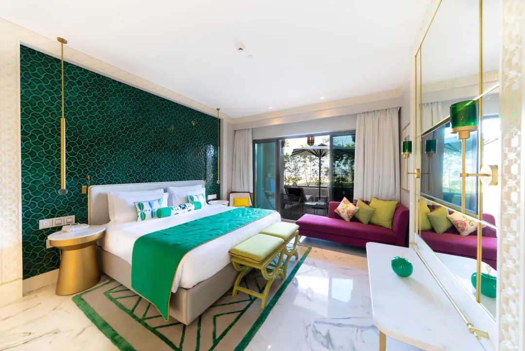Two Bedroom Family Room Garden View - King Bed