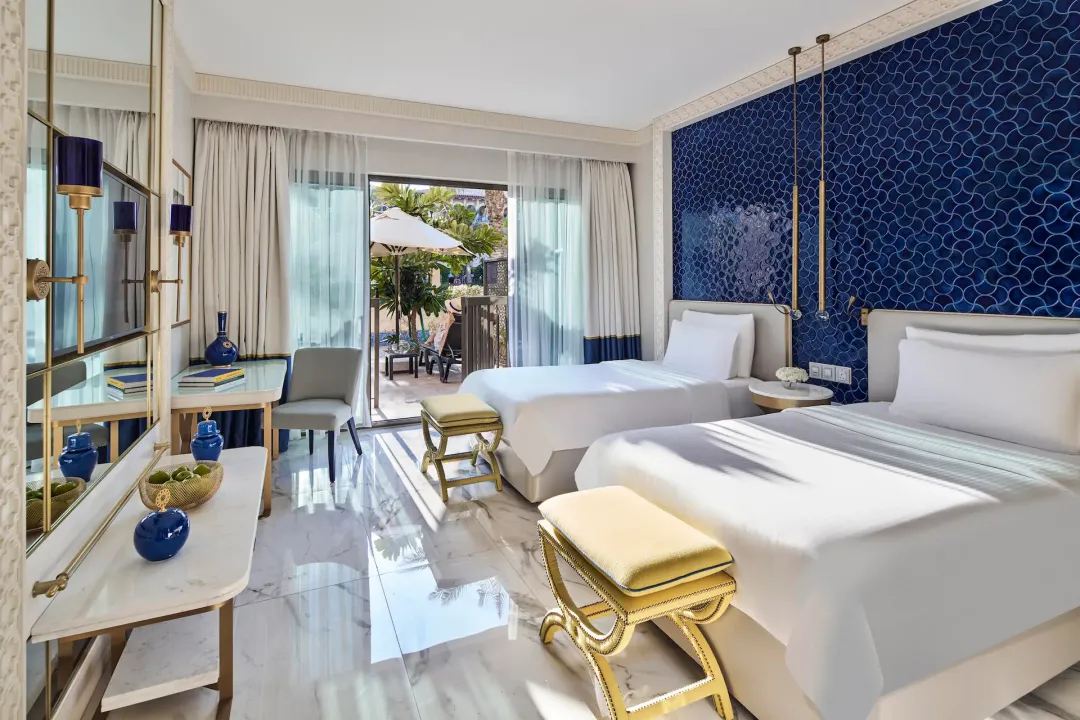 Two Bedroom Family Room Pool Access - Twin Bed
