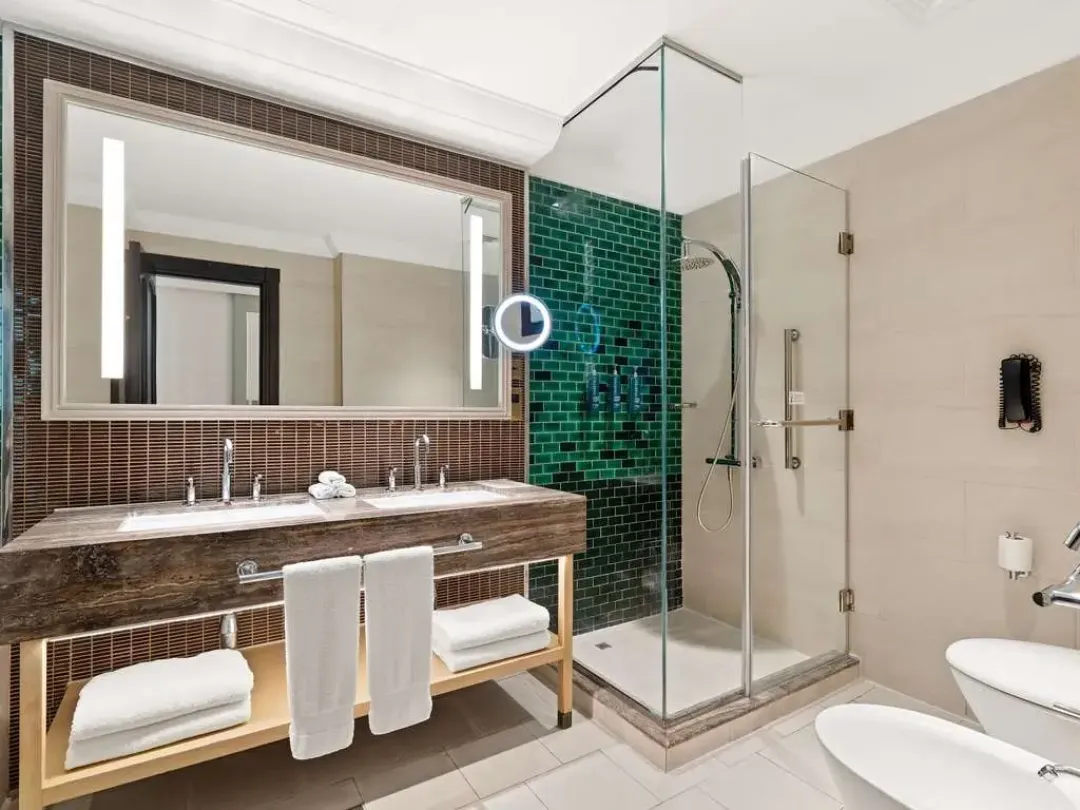 Family Room Beach Front - Shower Room