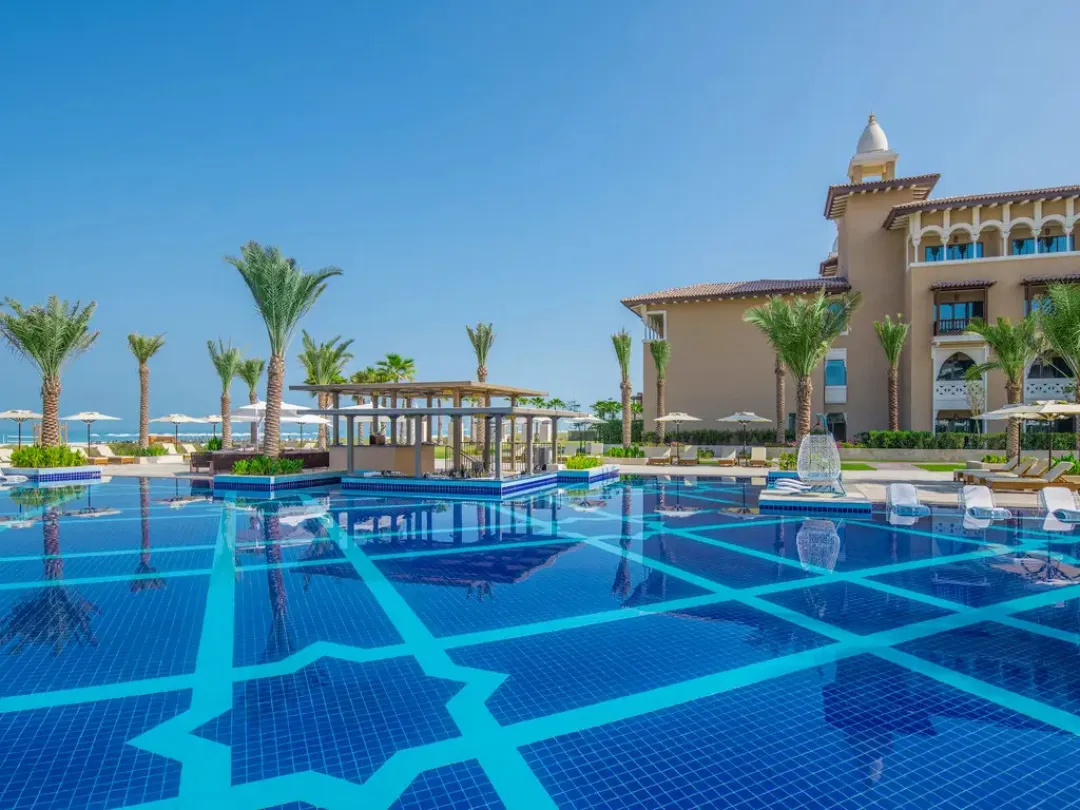 Rixos-Premium-Saadiyat-Island-Pool-and-Exterior