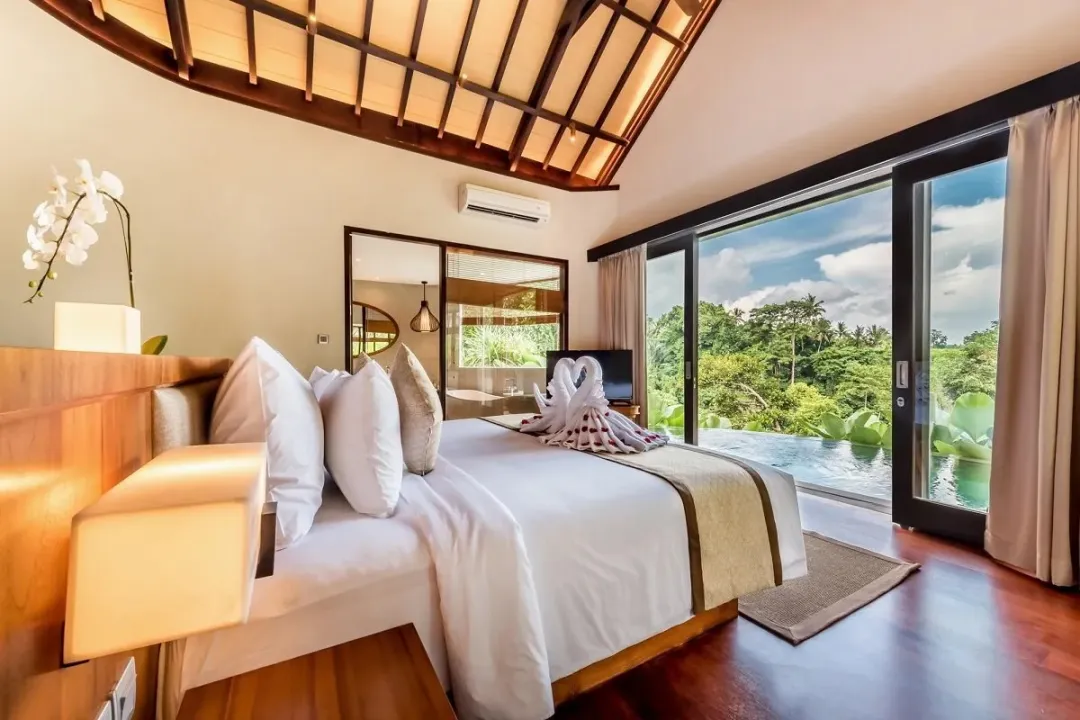 Tanadewa-Resort-Ubub-Pool-Villa-Bedroom