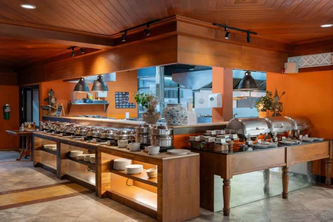 Thavorn Beach Village Resort - Maris Terrace Restaurant - Interior