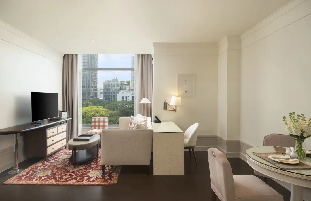 Oriental Residence Bangkok - One Bedroom Prestige - Living Room