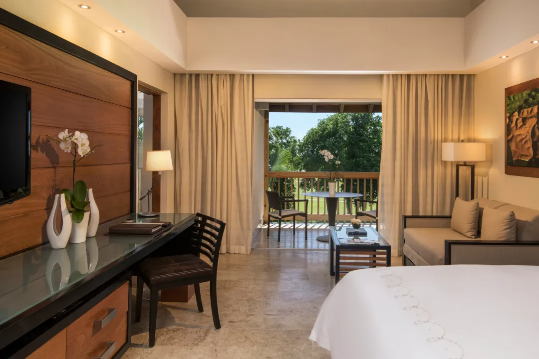 Elite Balcony Room - Bedroom