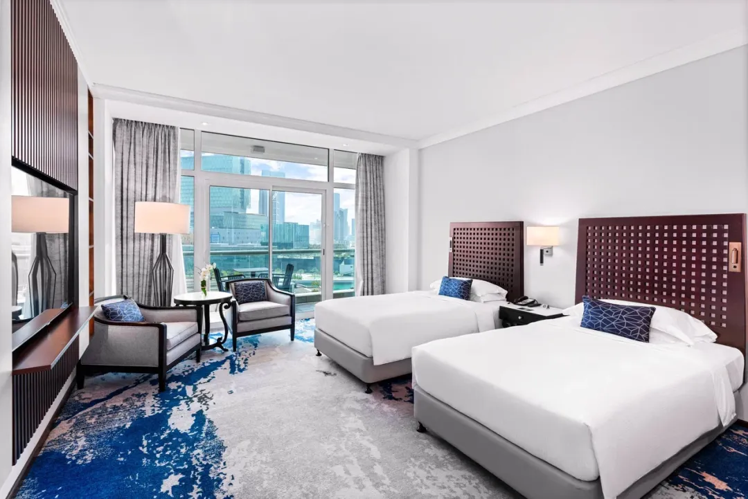Beach Rotana Hotel - Spacious Sea view room with balcony and lounge access - Twin Beds