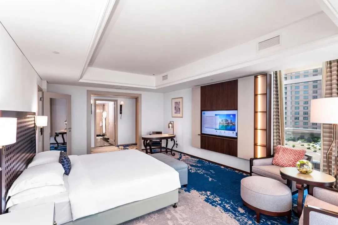 Beach Rotana Hotel - Sea View Suite