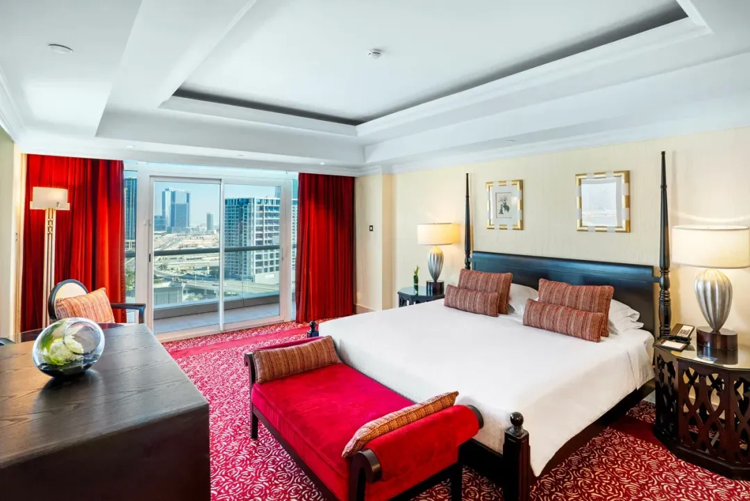 Beach Rotana - Royal View Suite