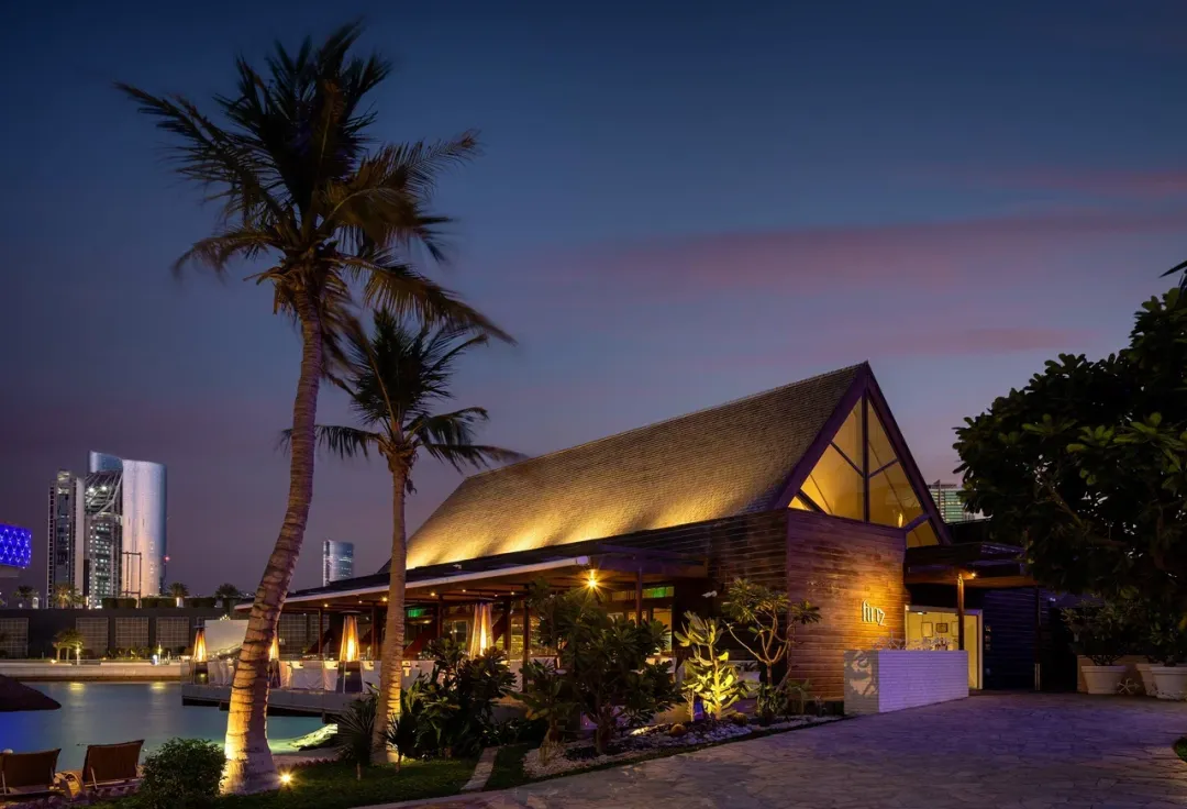Beach Rotana Hotel - Finz Restaurant