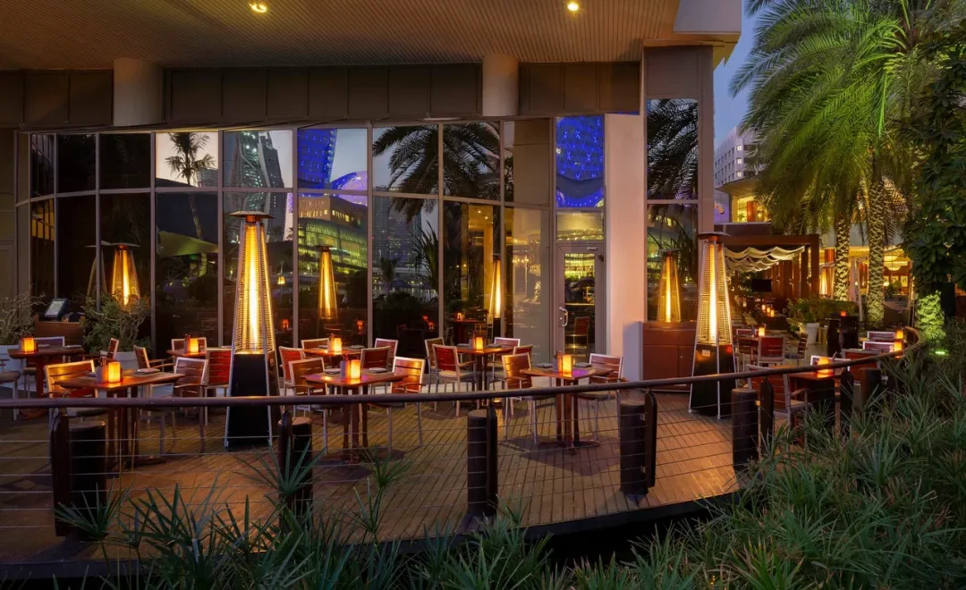 Beach Rotana Hotel - Brauhaus