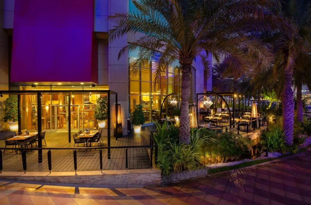 Beach Rotana Hotel - Prego's - Exterior