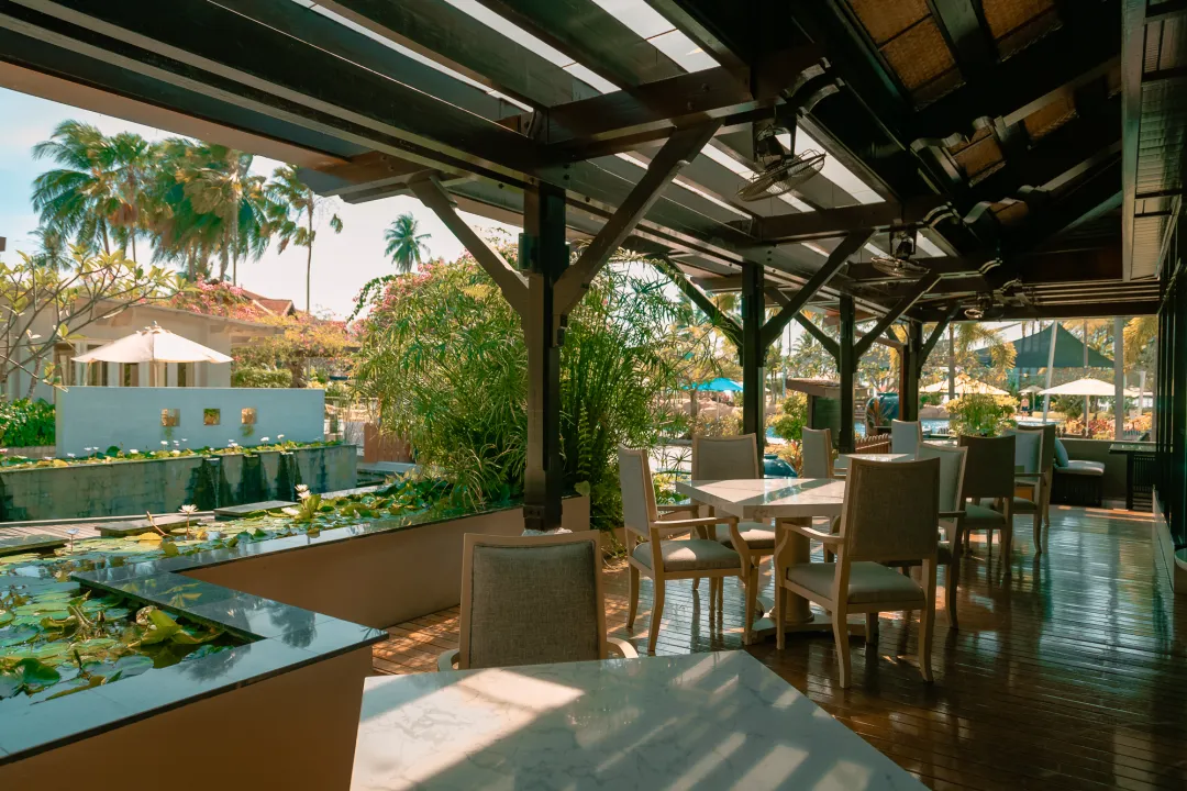 Pelangi Beach Resort - The Club Restaurant - Exterior