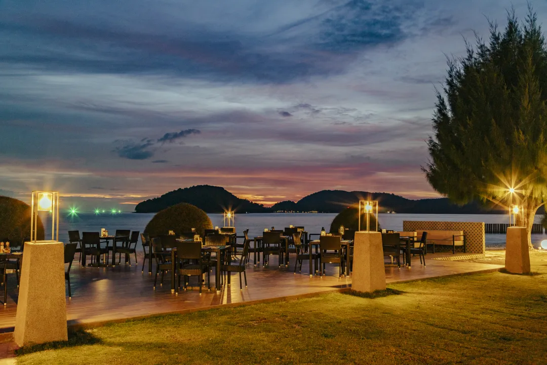 Pelangi Beach Resort - Pelangi Grill Exterior at Night