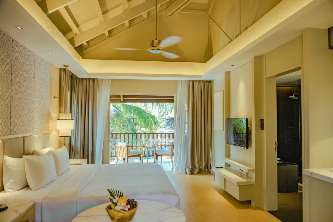 Pelangi Beach Resort - Pool Terrace Room - Upper Floor