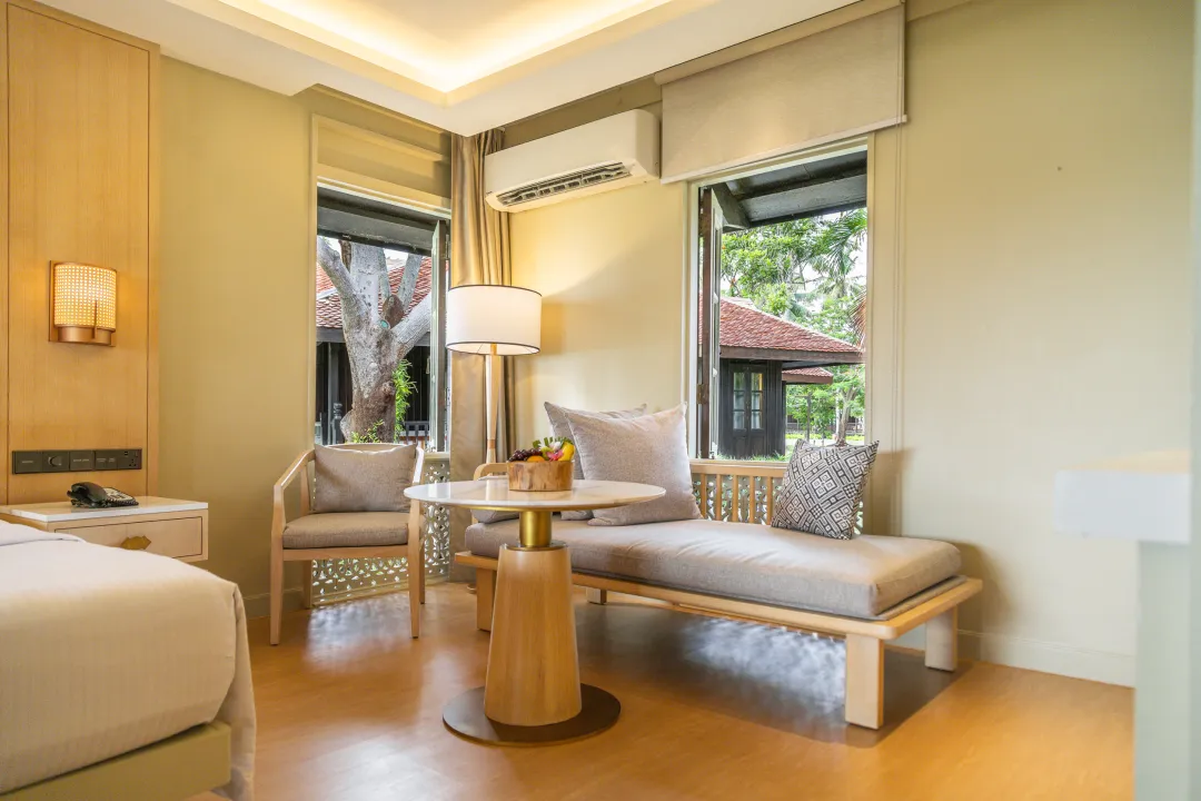 Pelangi Beach Resort - Island View Room - Seating ARea