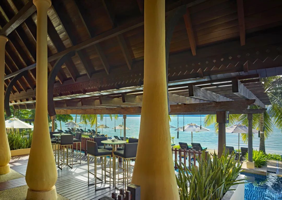 Pool Bar with Sea View