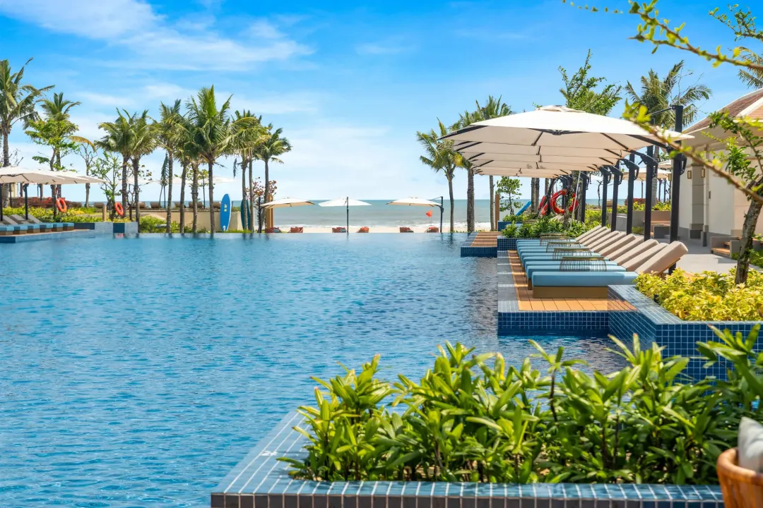 Pool-Villas-at-Fusion-Resort-Da-Nang-Swimming-Pool