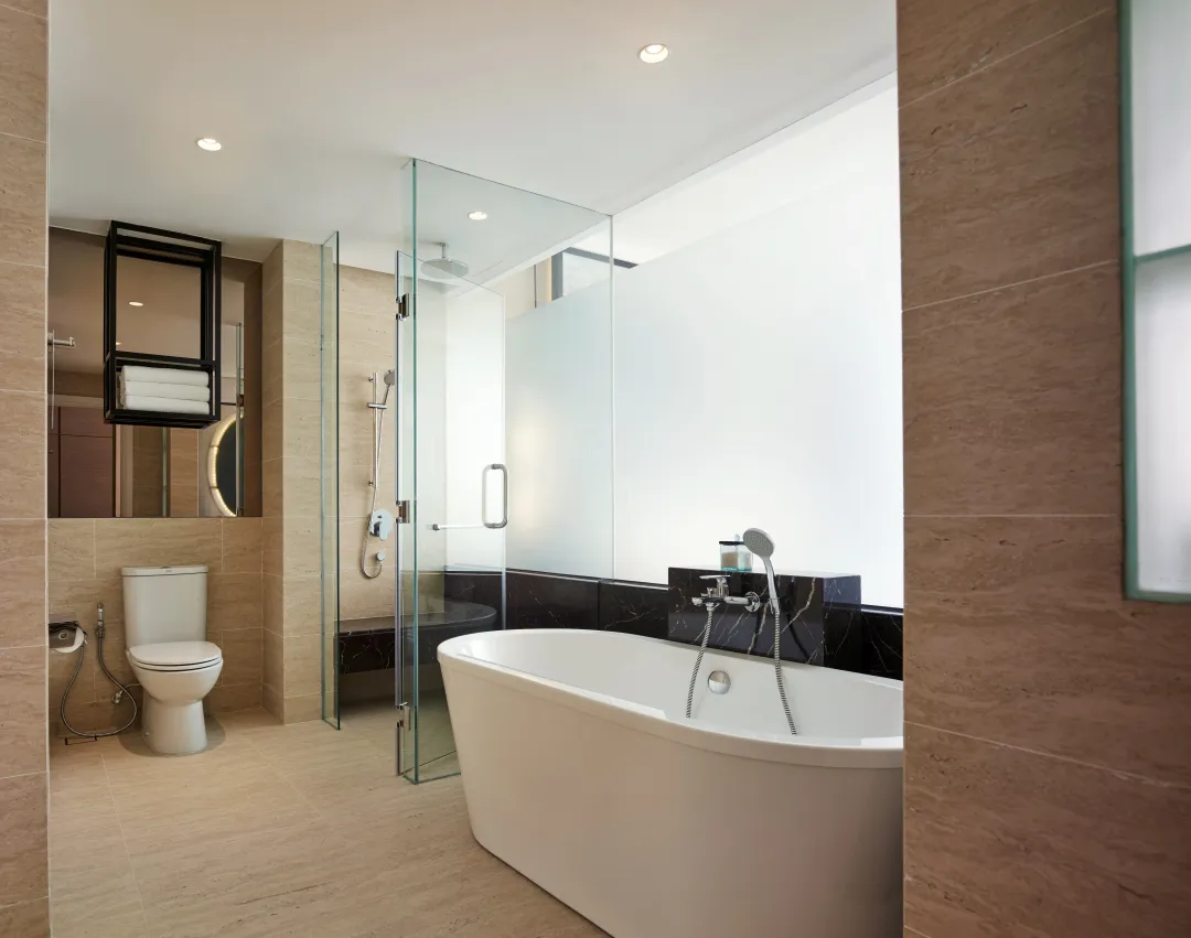 Executive Studio - Bathroom