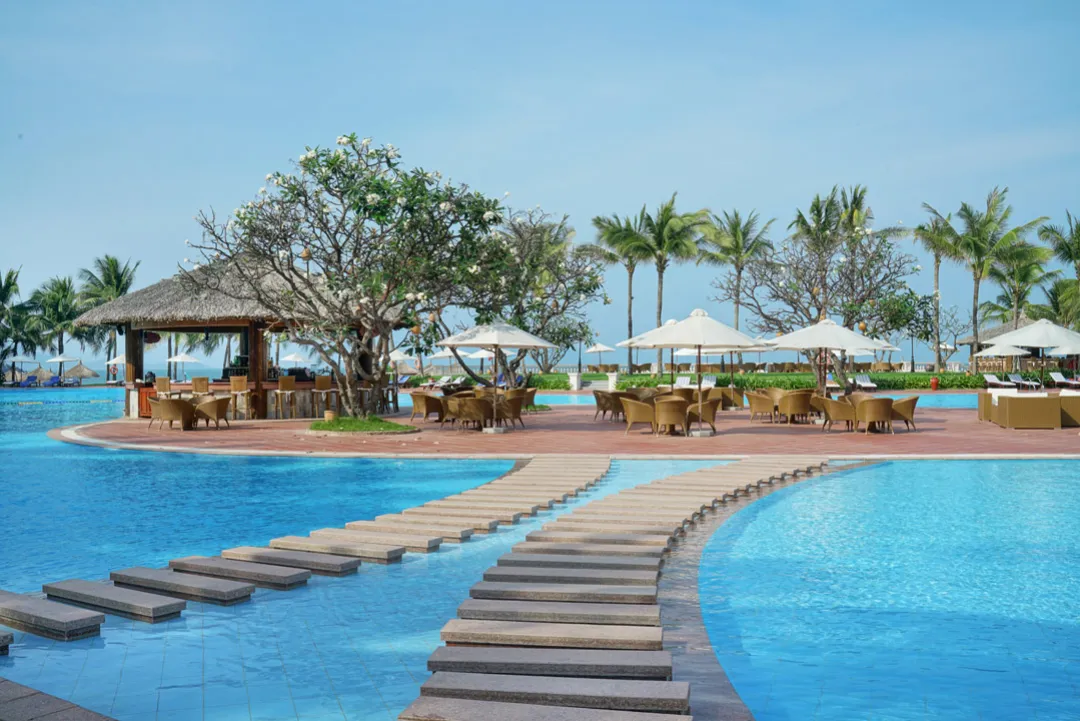 Vinpearl Resort Nha Trang - Pool View