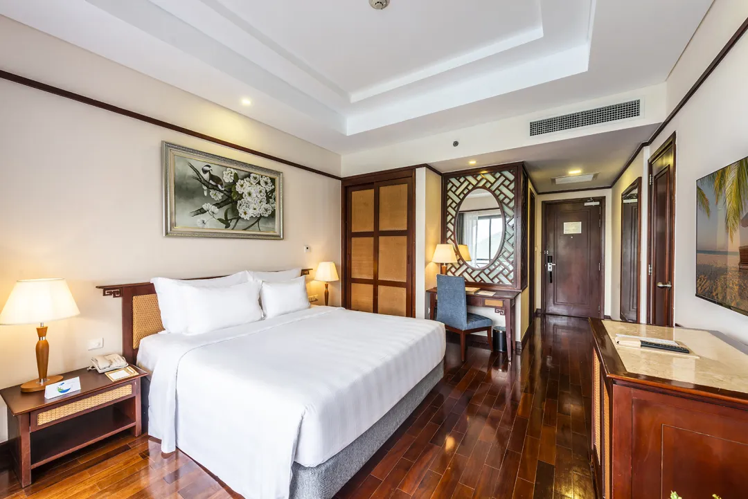 Deluxe Ocean View Queen Bed - Bedroom