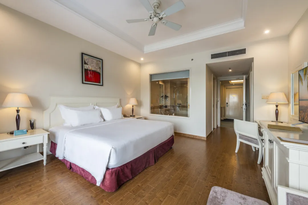 Deluxe Ocean View King Bed - Bedroom View