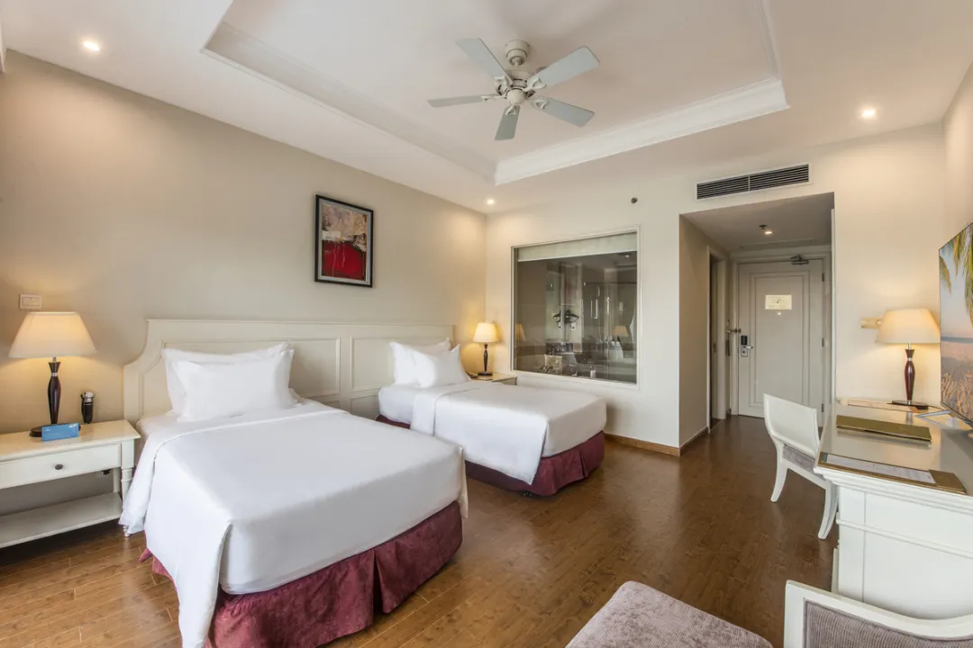 Deluxe Ocean View Twin Bed - Bedroom View