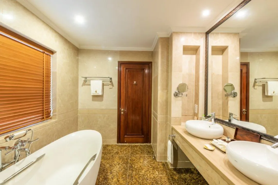 Premier Pool View Villa - Bathroom