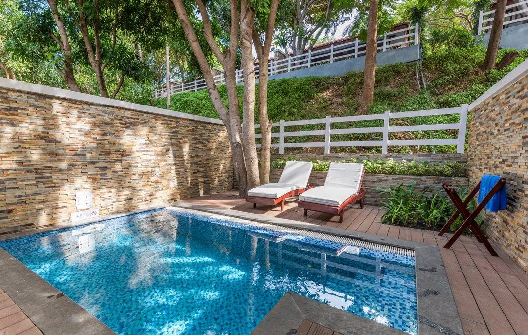 Premier Beachfront Villa - Private Pool View